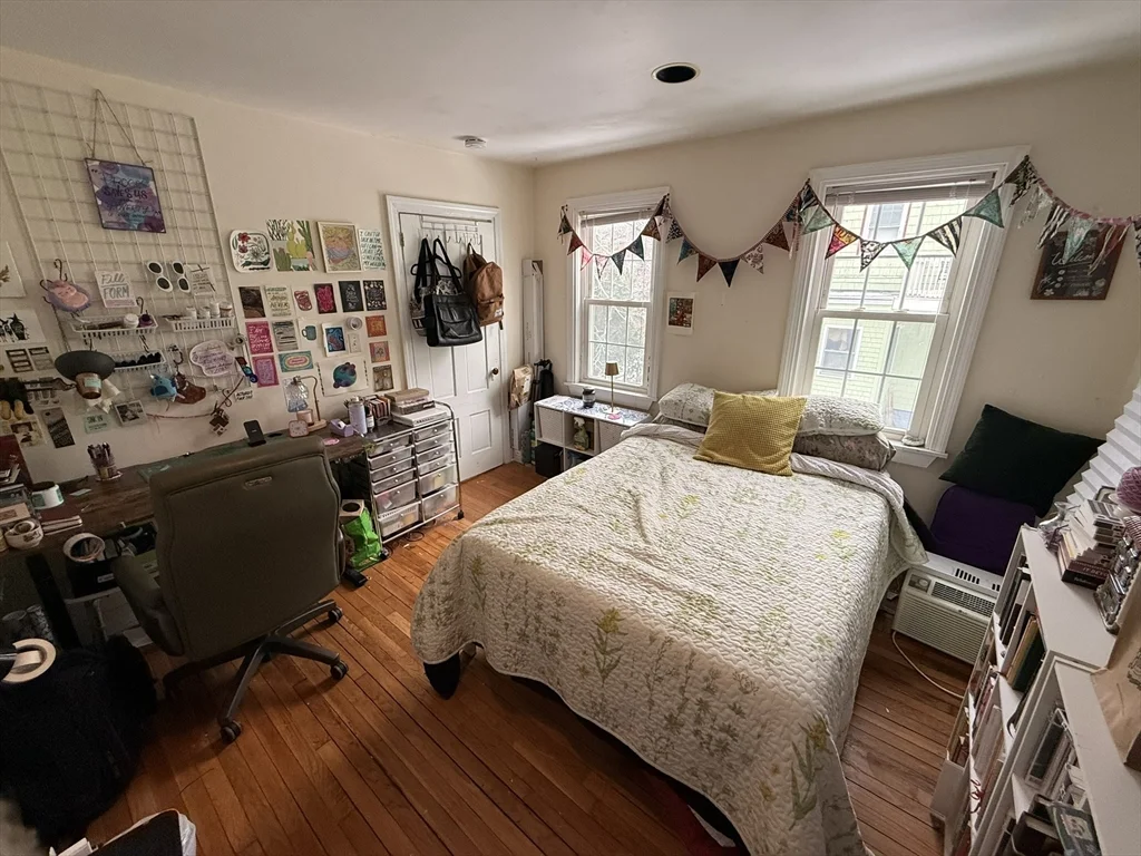 7-9 Biltmore St, Jamaica Plain