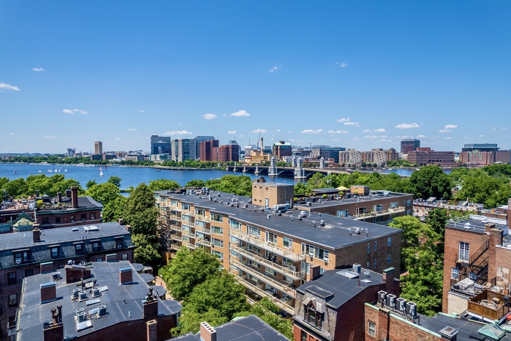 145 Pinckney St, Beacon Hill