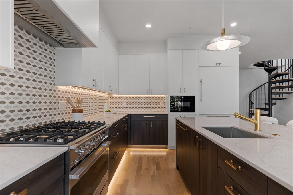 6 Claflin Rd, Aspinwall Hill