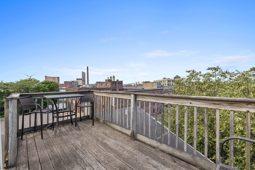 528 Medford, Charlestown