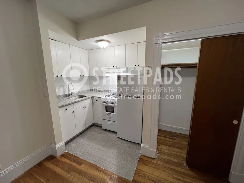 381 Harvard St, Mid-Cambridge