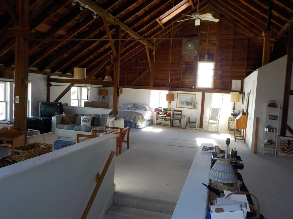 186 Brayton Point Rd, Acoaxet