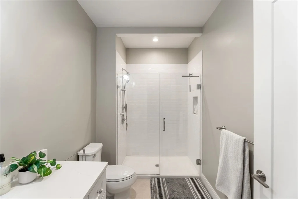 1457 Tremont St, Mission Hill