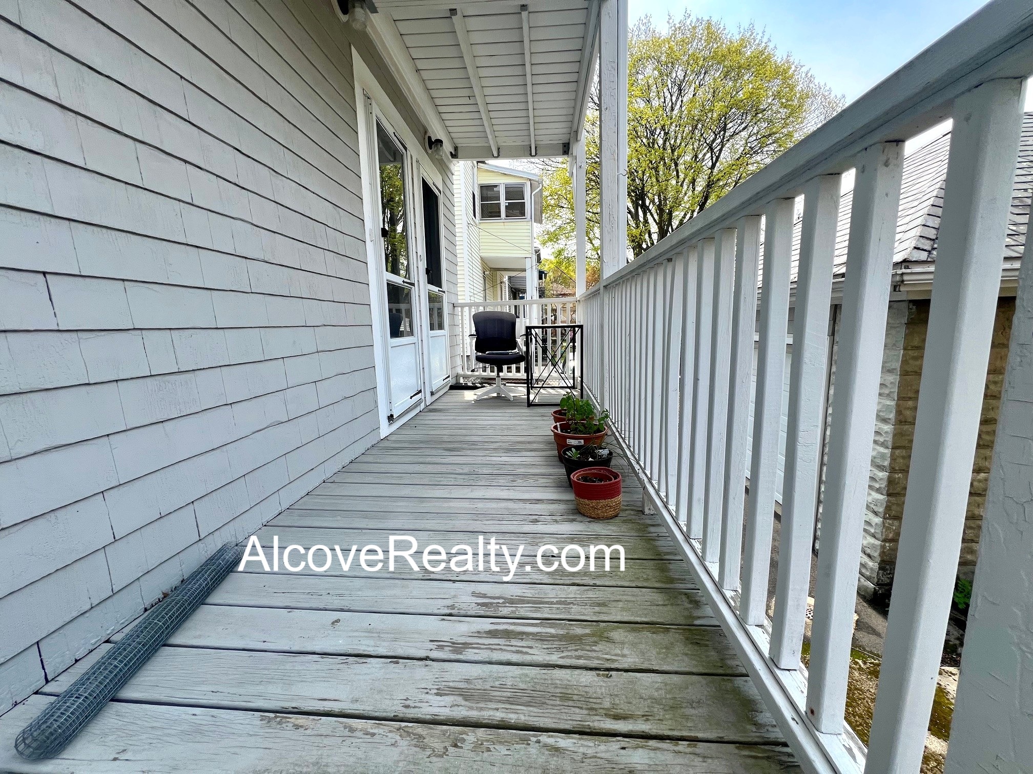 34 Leonard St, Tufts