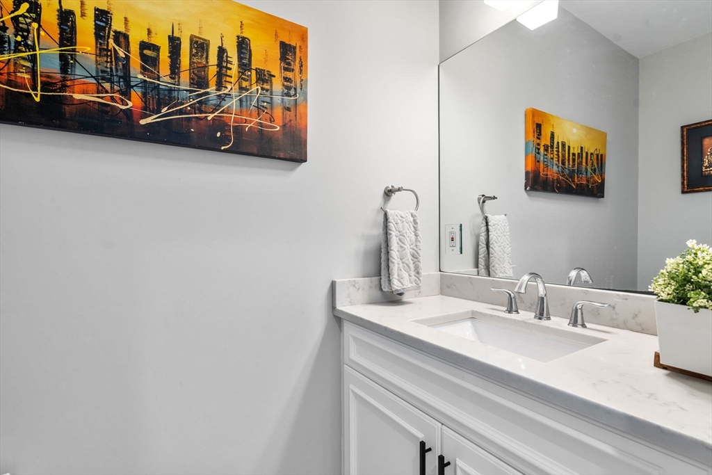 119 Charlesbank Rd, Newton Corner