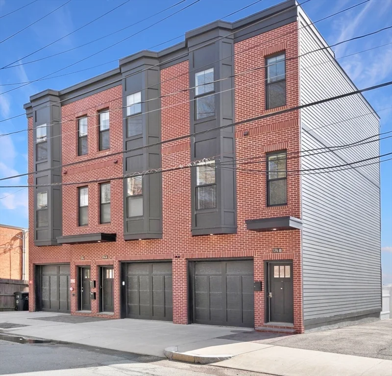 174 Fisher Ave, Mission Hill