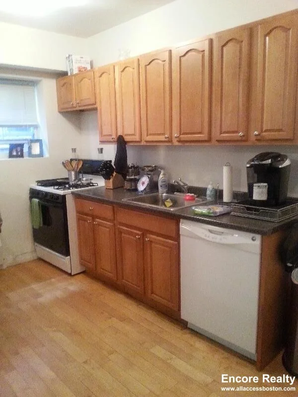 1555 Beacon St, Brookline