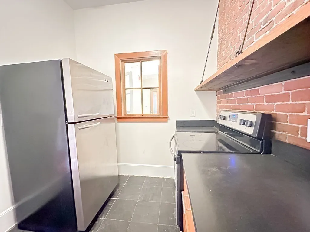 534 Massachusetts Ave, South End