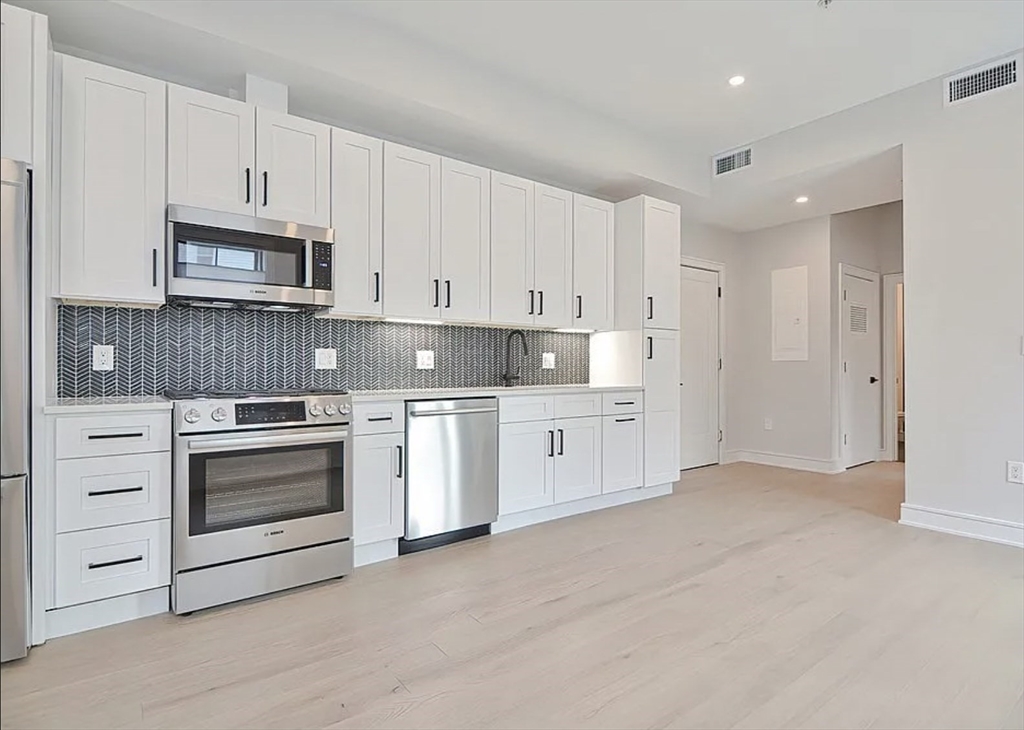 37 Horace St, East Boston