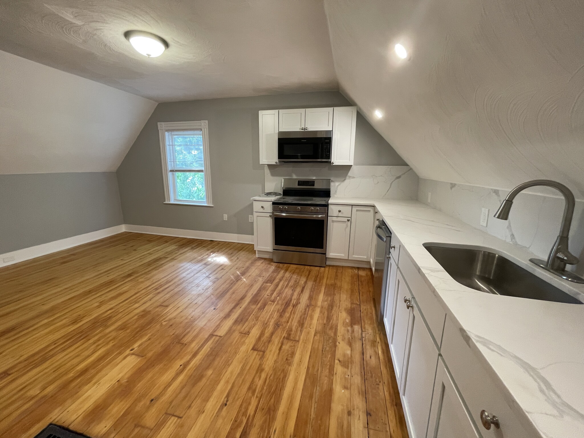 35 Cameron Ave, Teele Square