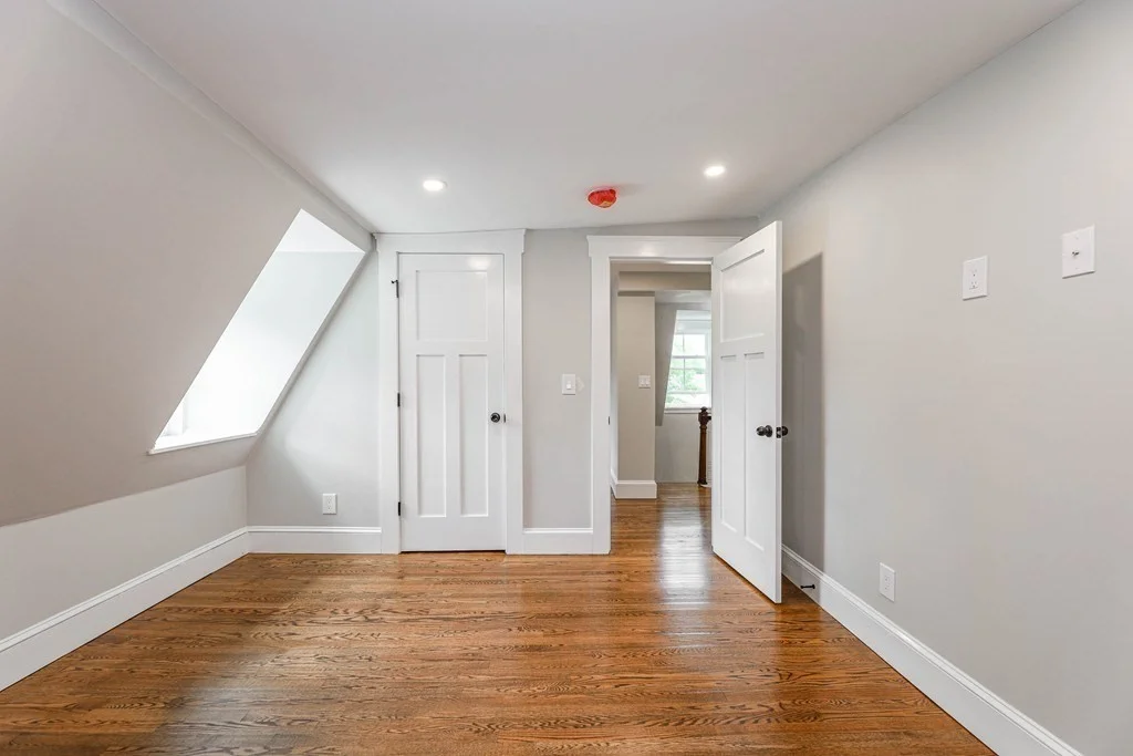 52 Maple St, Hyde Park