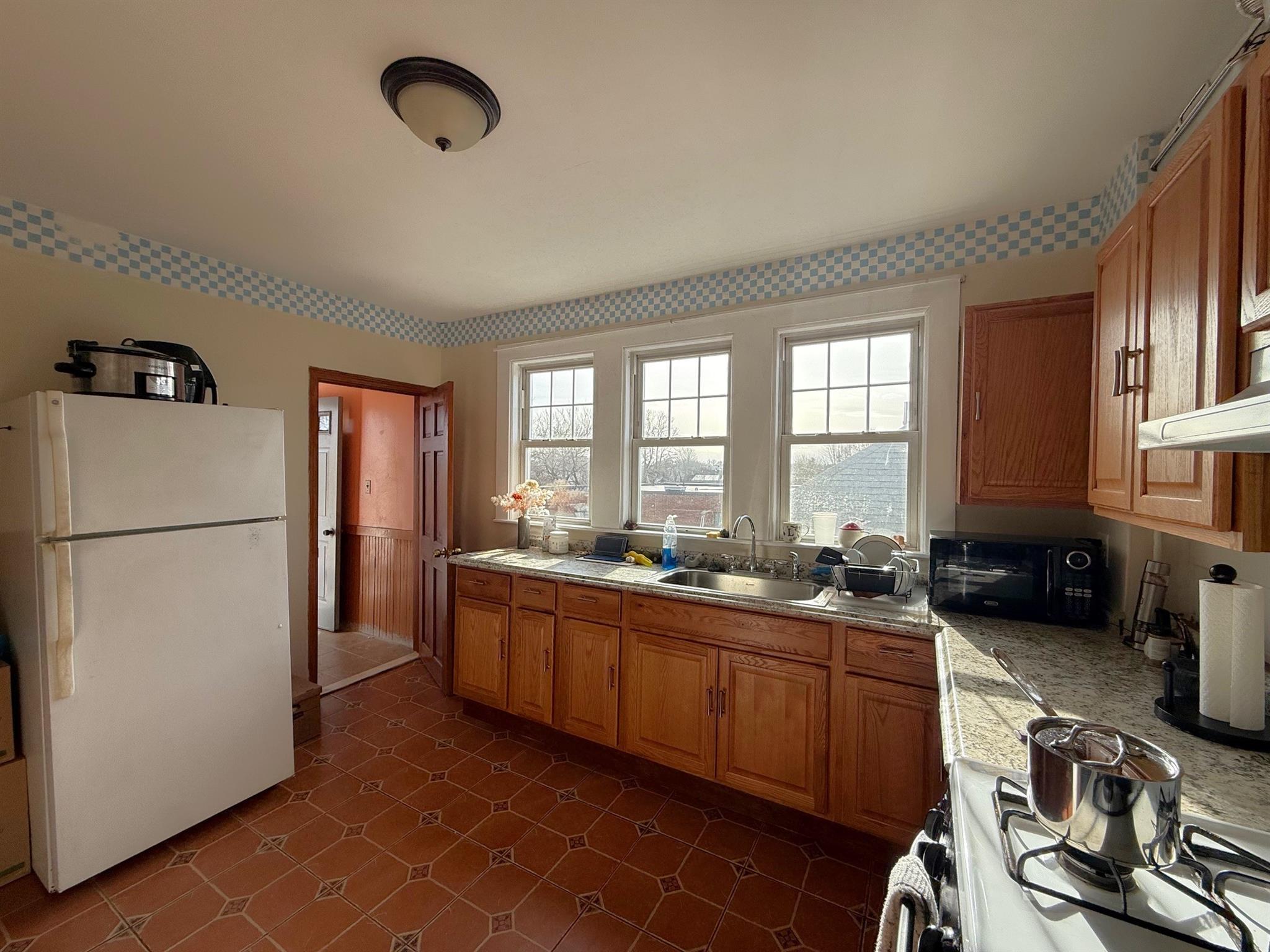 74 Newbury St, Teele Square