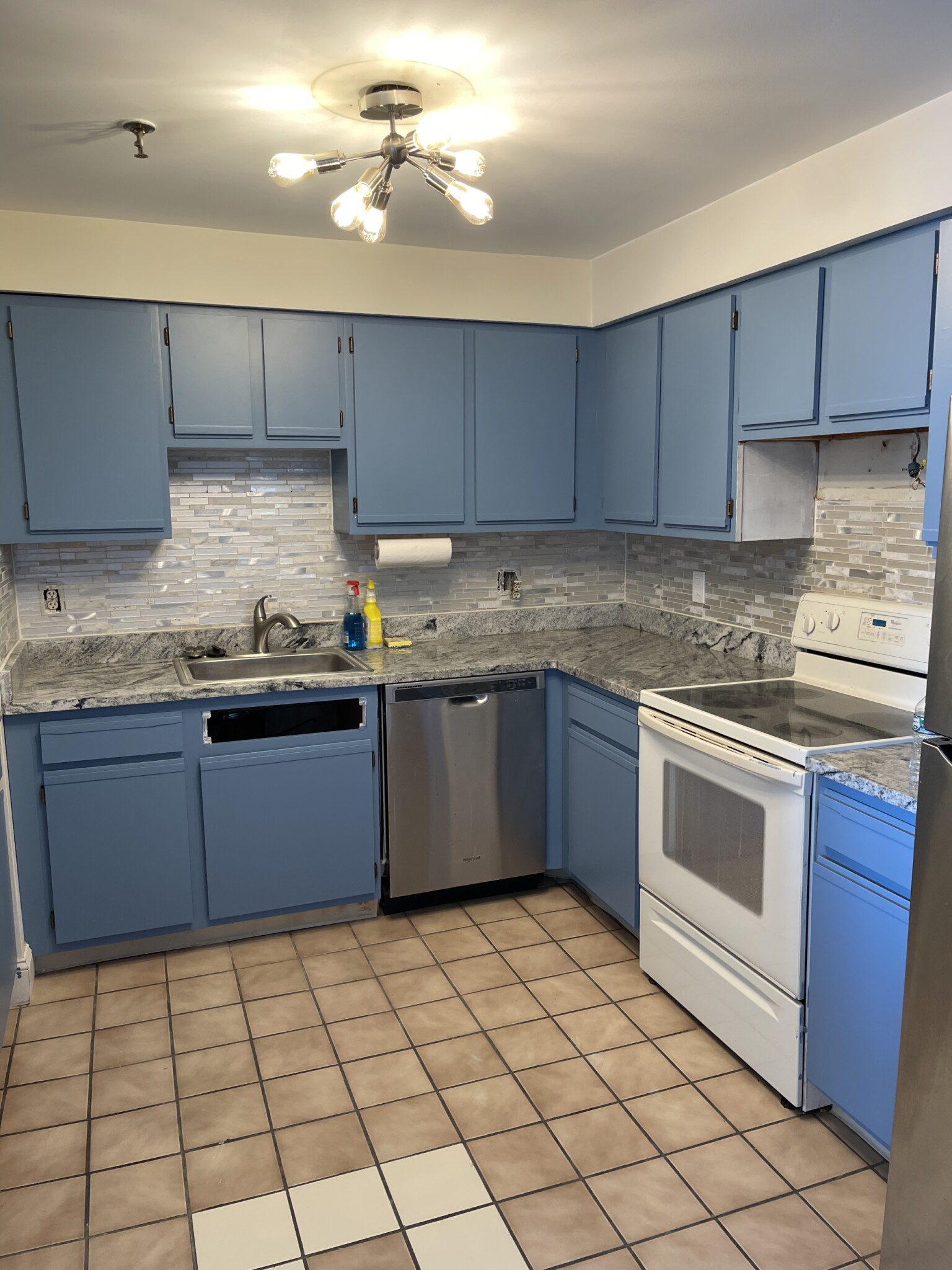 376 Ocean Ave, Revere