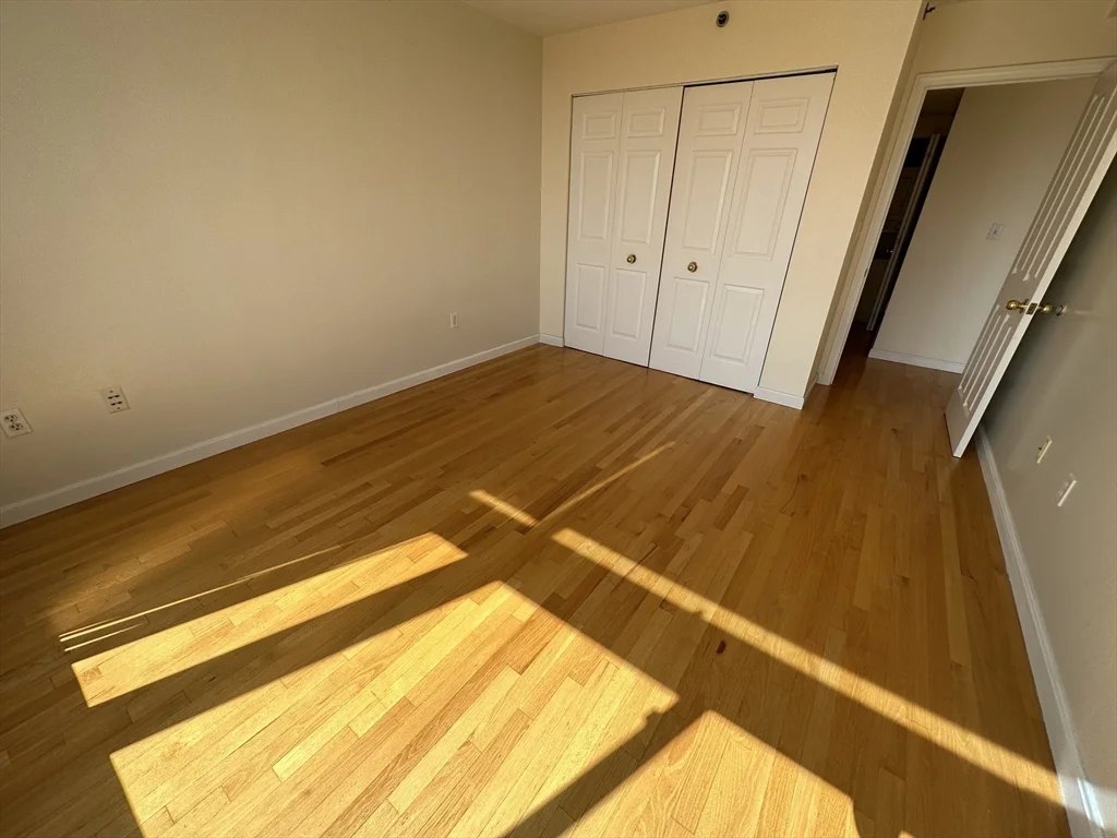 8 Museum Way, East Cambridge