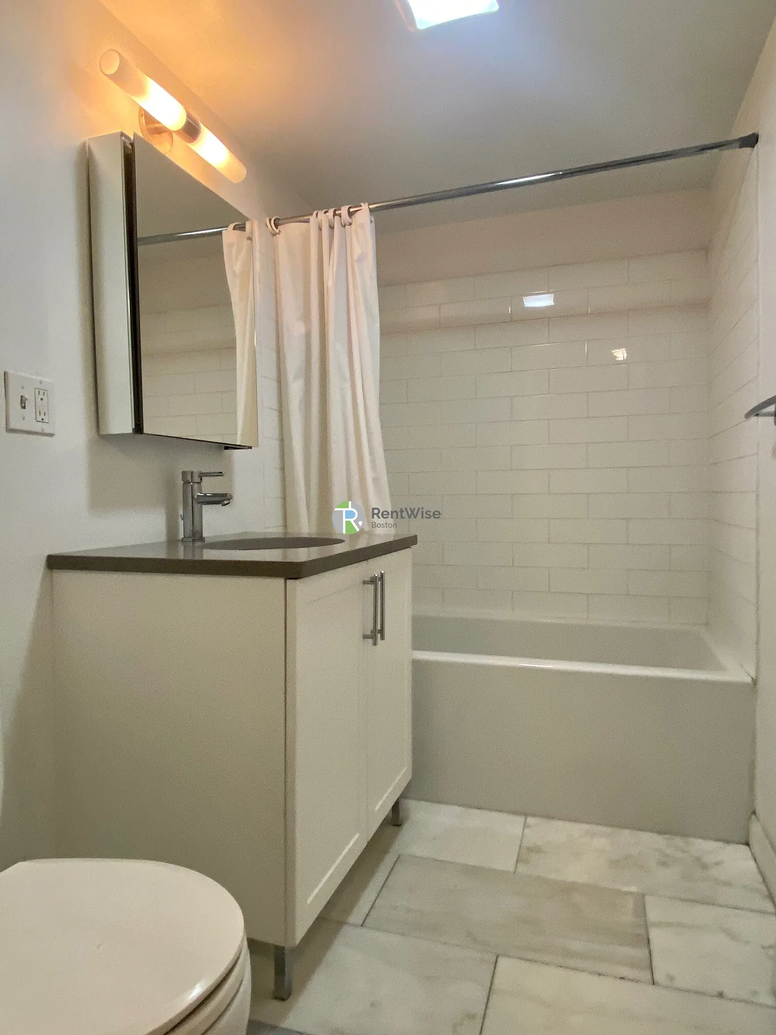 521 Massachusetts Ave, Roxbury