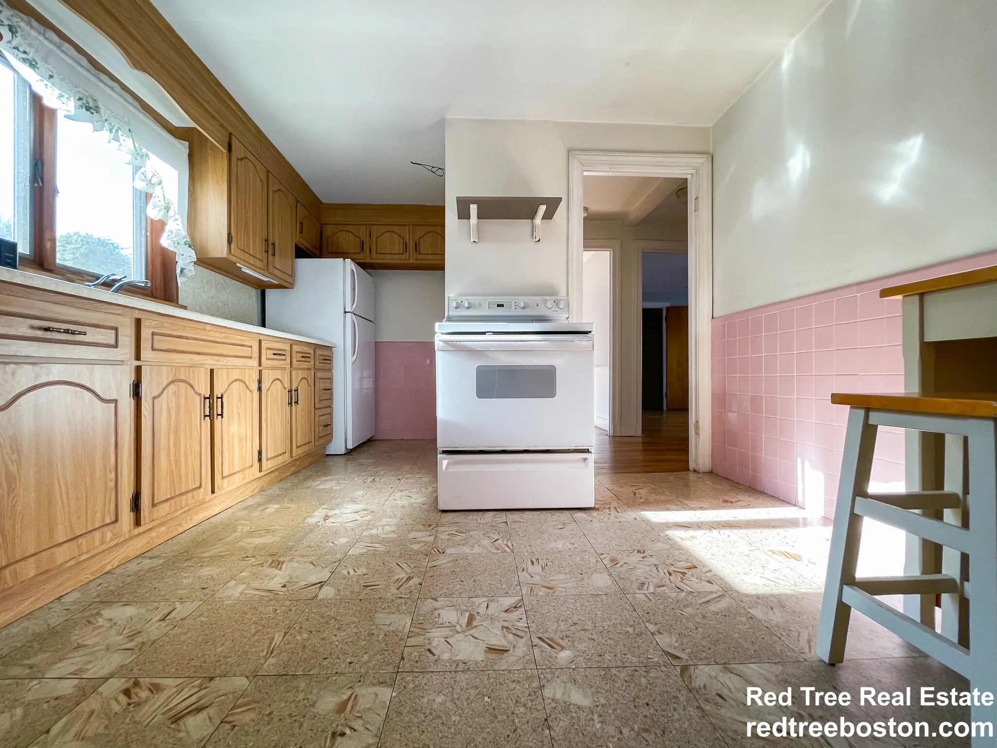 14 Caltha Rd, Oak Square