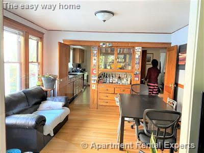 35 Irvington Rd, Tufts