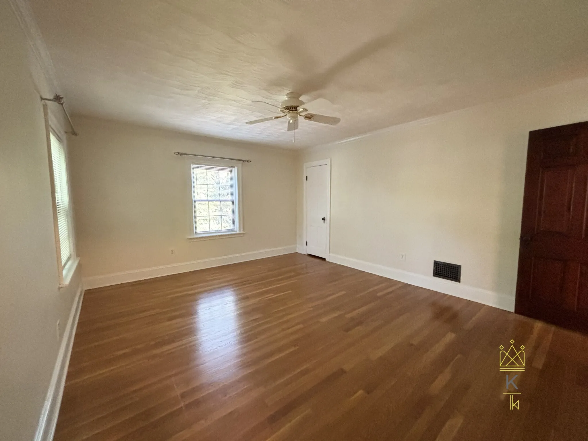 33 Clearwater Rd, Chestnut Hill