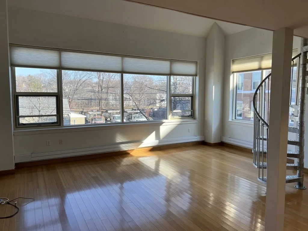 290 Pleasant St, Watertown