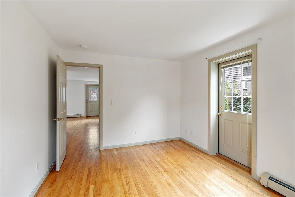 12 Morse Ct, Manchester