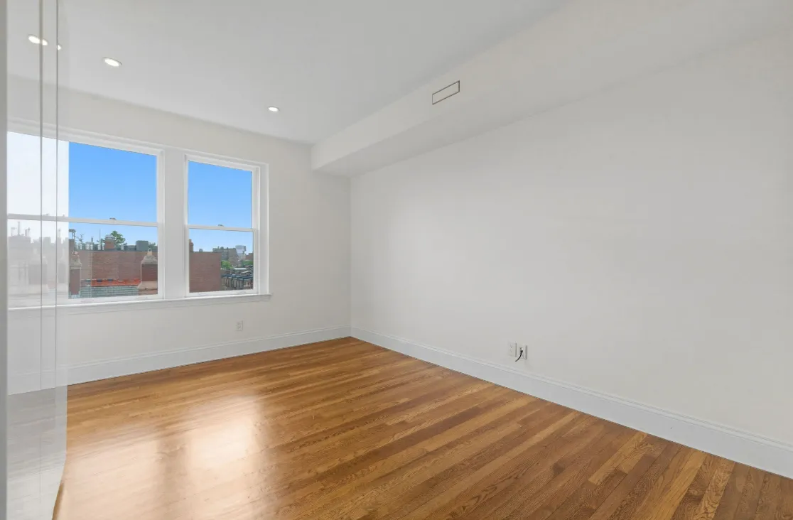 239 Commonwealth Ave, Back Bay