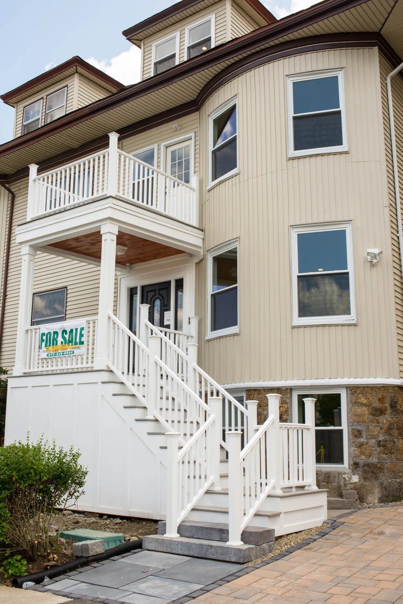 624 Cambridge St, Allston