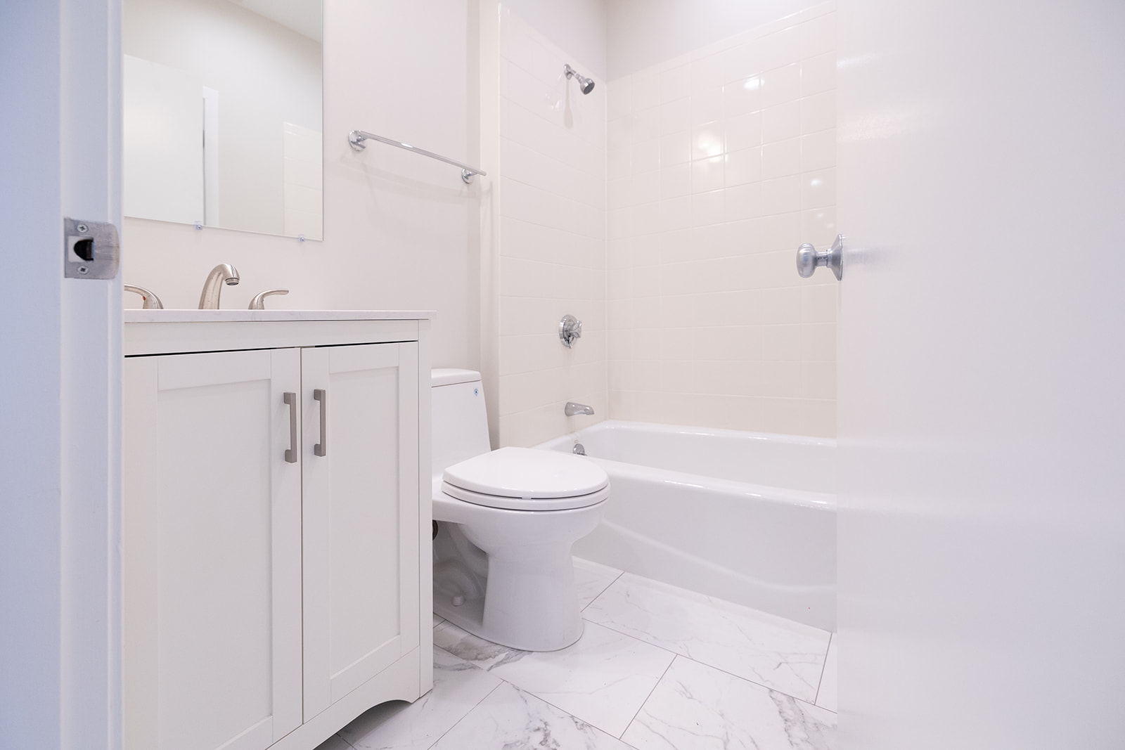 490 Harrison Ave, South End