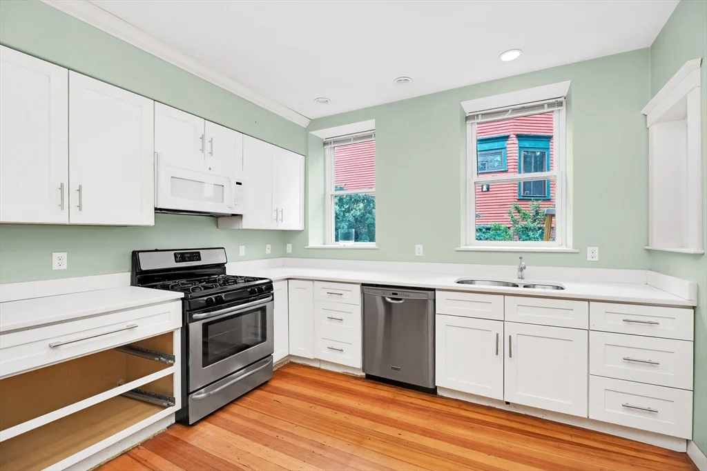 79 Perkins St, Jamaica Plain