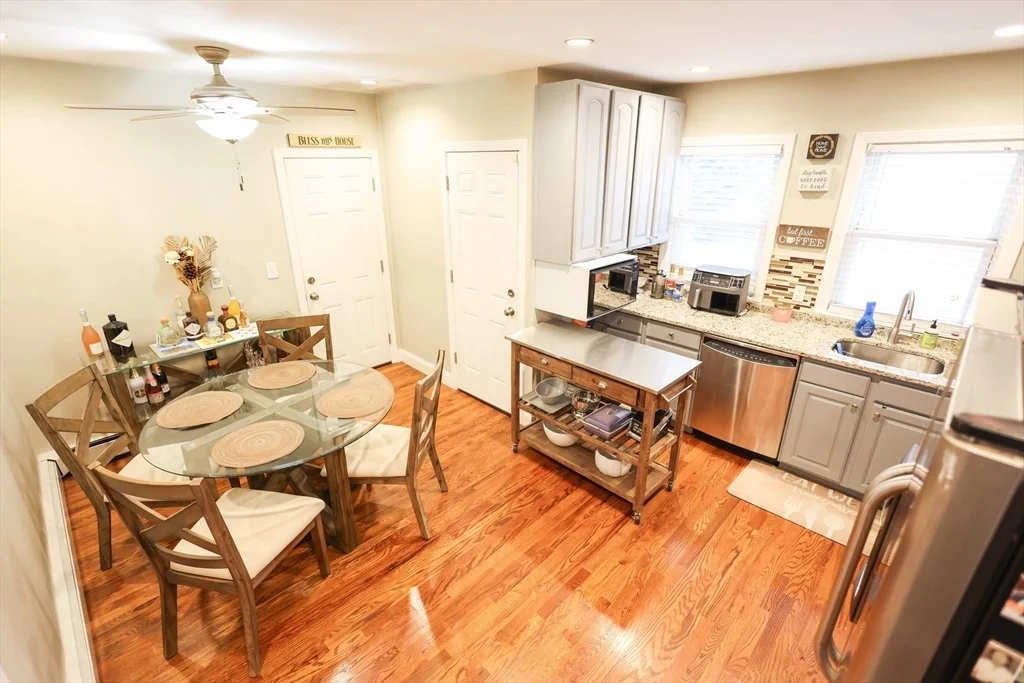 43-45 Belnel Rd, Hyde Park