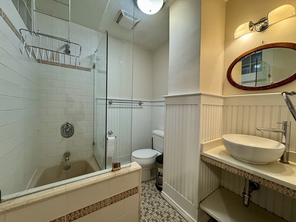 111 Jersey St, Fenway