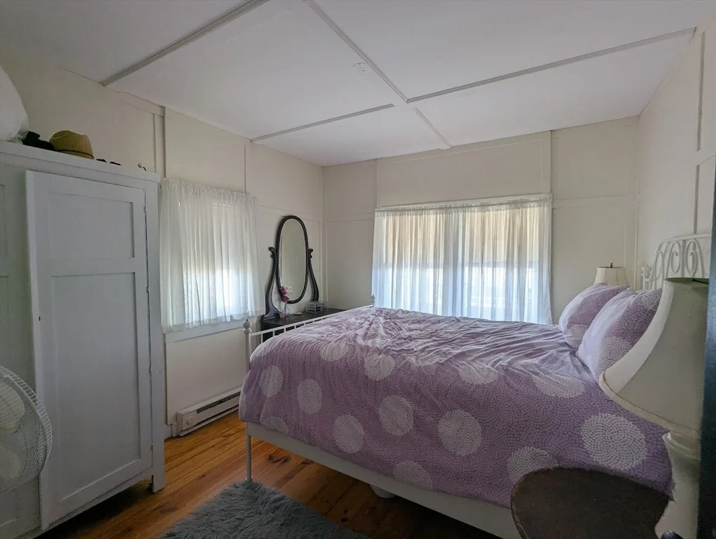 12 Cove Rd, Little Neck