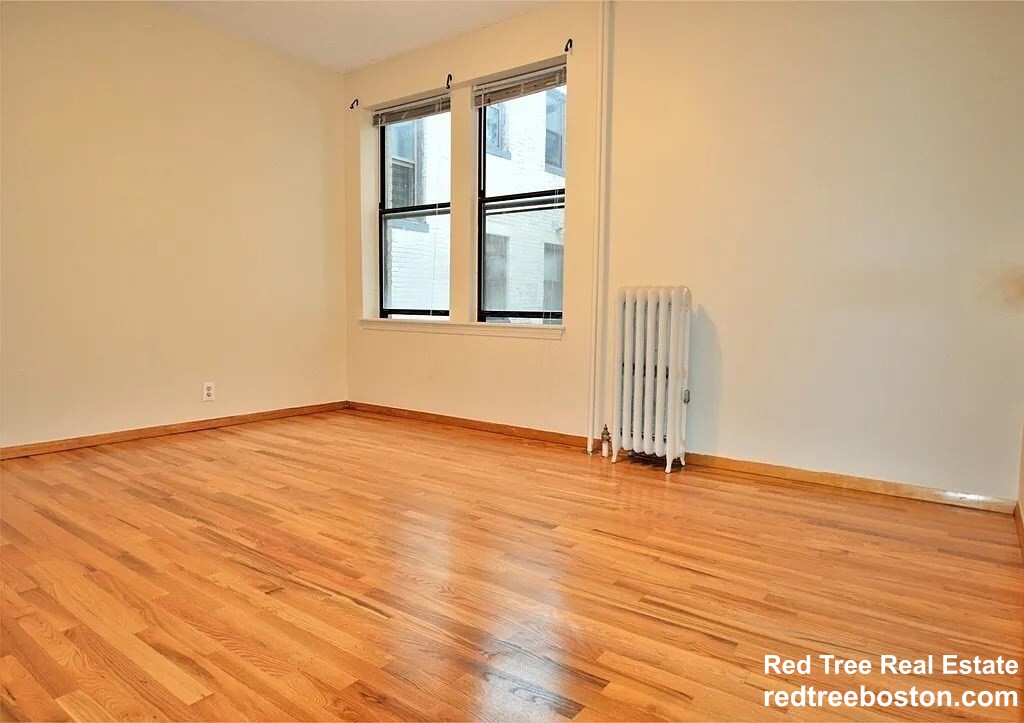 317 Summit Ave, Brighton