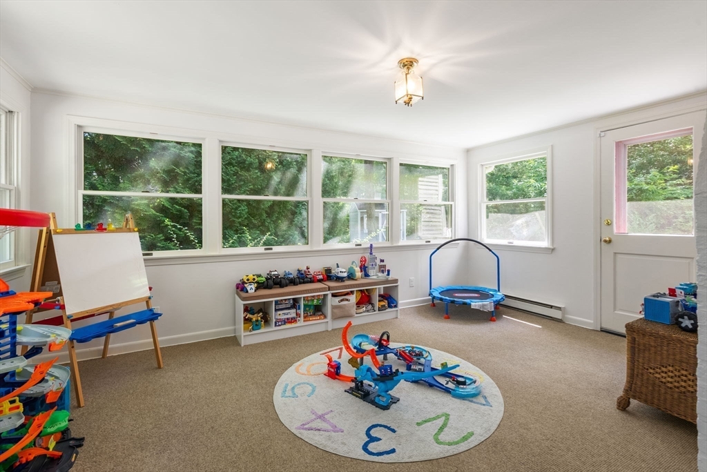 26 Cedar Hill Rd, Dover