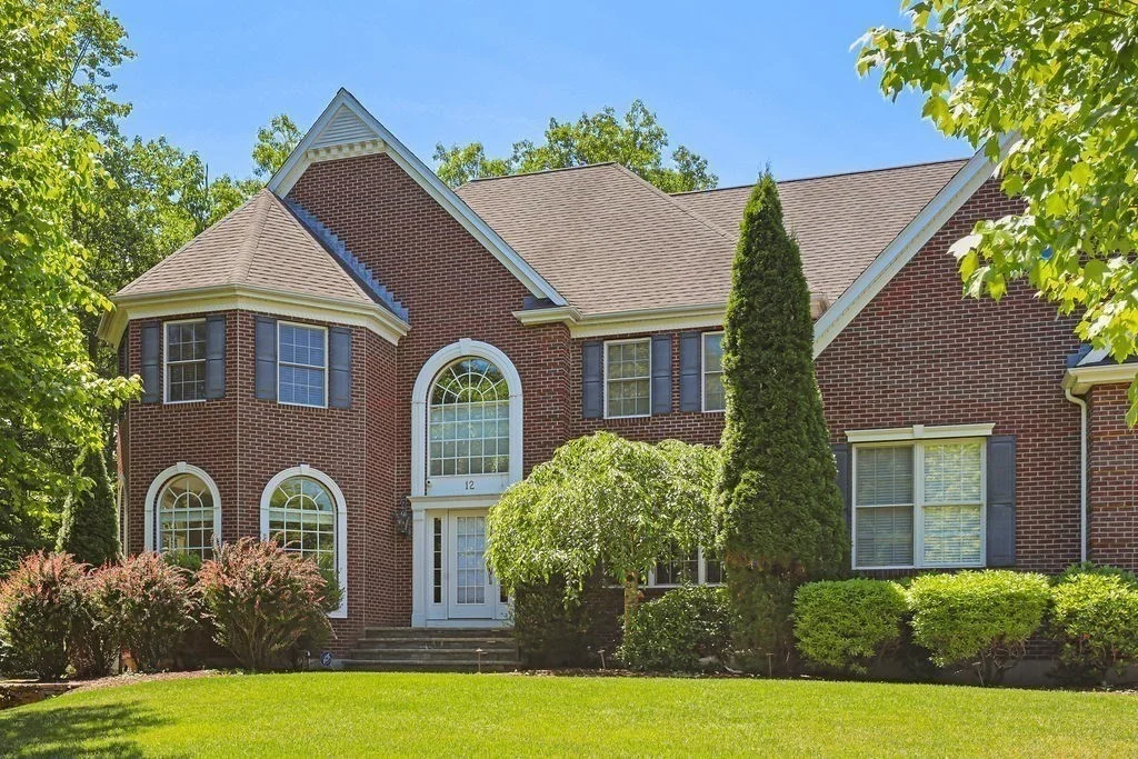 12 Ronald C Meyer Dr, North Attleboro