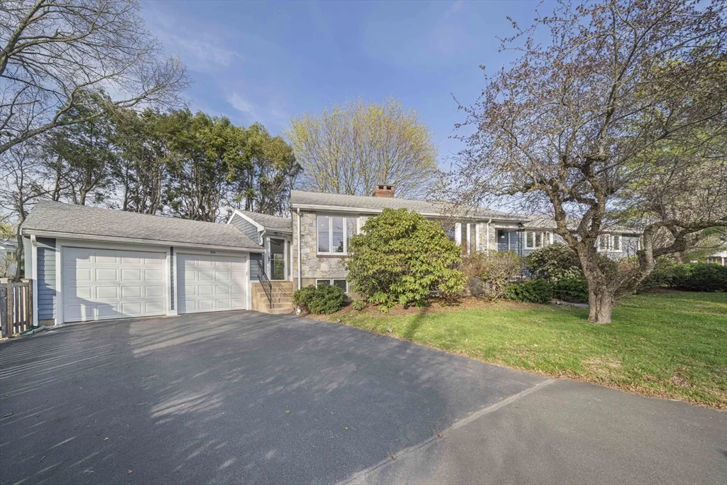 66 Roosevelt Rd, Newton