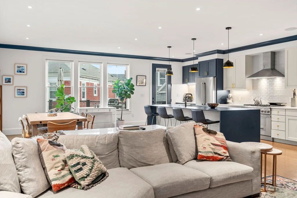 5 Caspian Way, Dorchester