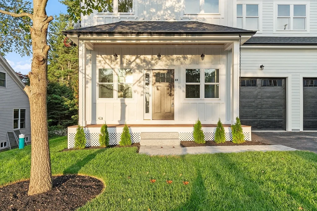 22 Estabrook Rd, Lexington
