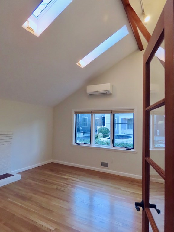 20 Donnell St, Neighborhood 9