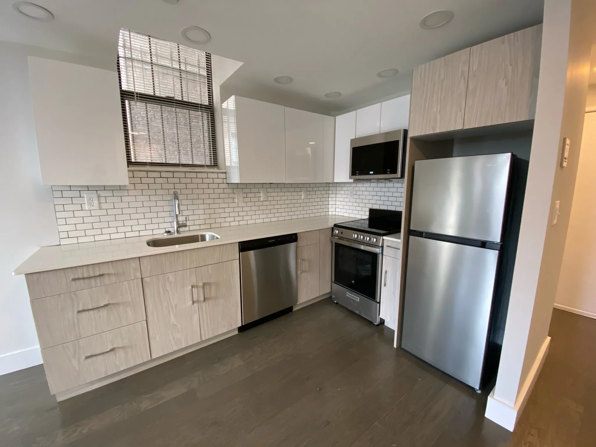 98 Queensberry St, Fenway