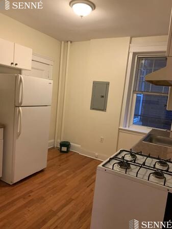1697 Cambridge St, Mid-Cambridge