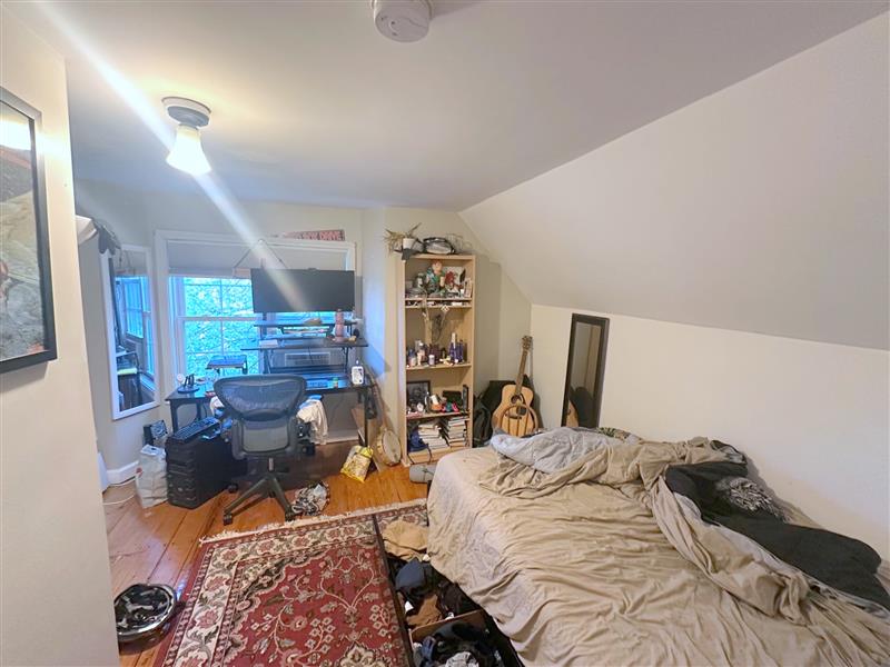 10 Rogers Ave, Powder House Square