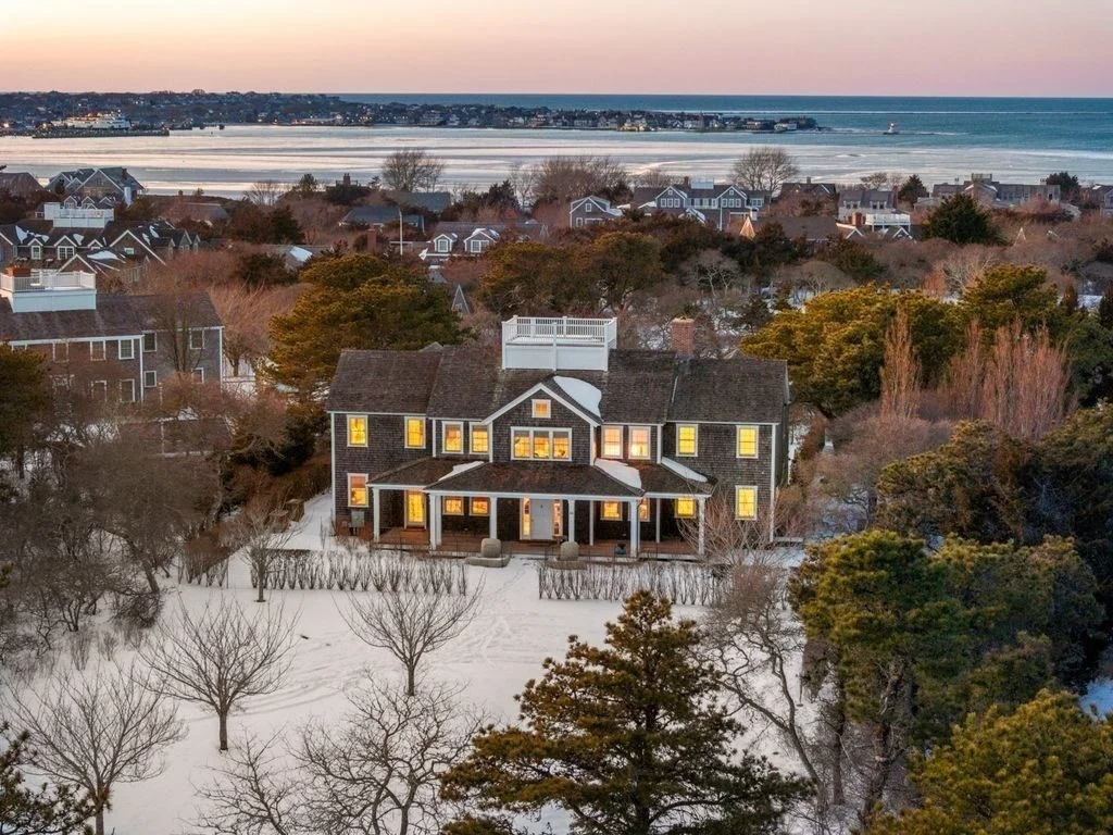 34 Brewster Rd, Monomoy