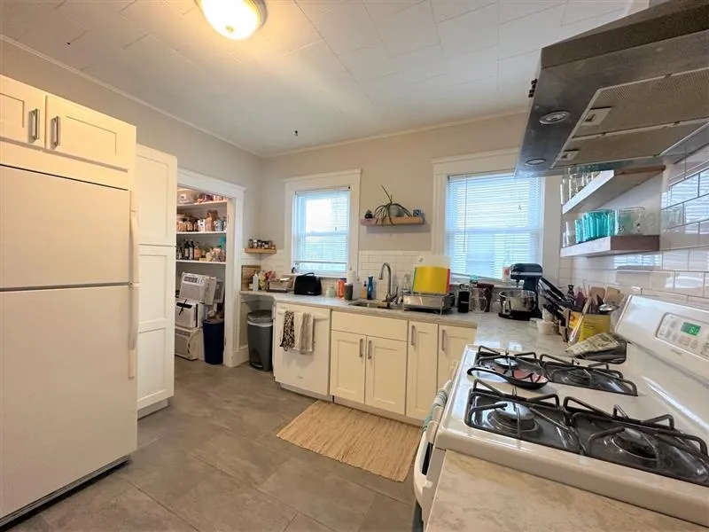 137 Dudley St, North Cambridge