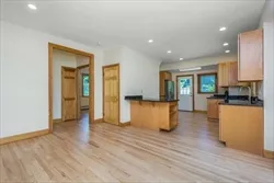 63 Pierrepont Rd, Newton Lower Falls