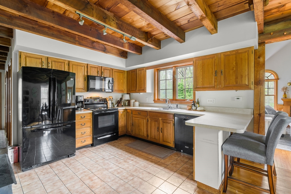 50 Mill Ln, Cohasset