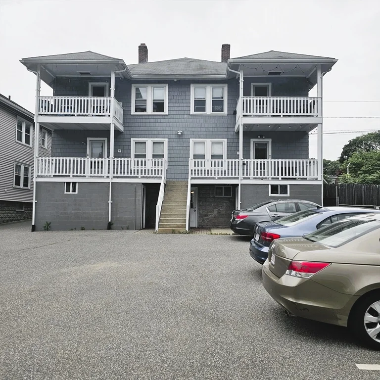97 Hammond St, Waltham
