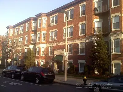 518 Cambridge St, Allston