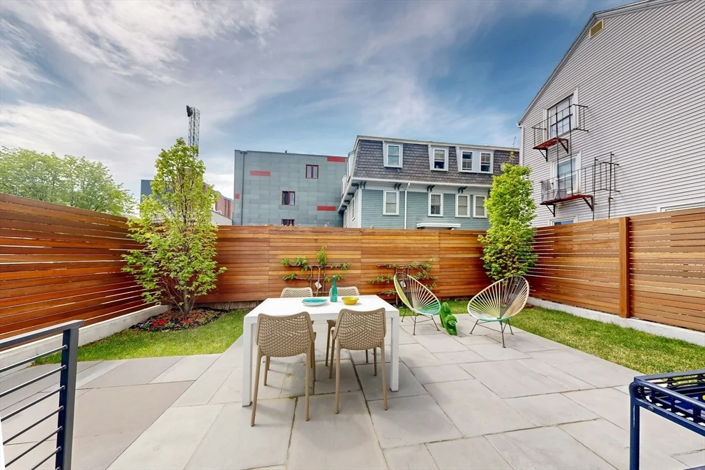 213 Third St, East Cambridge
