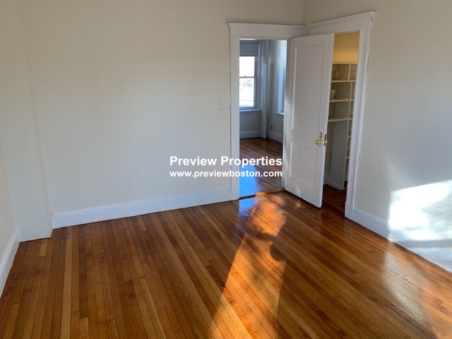 1163 Boylston St, Fenway