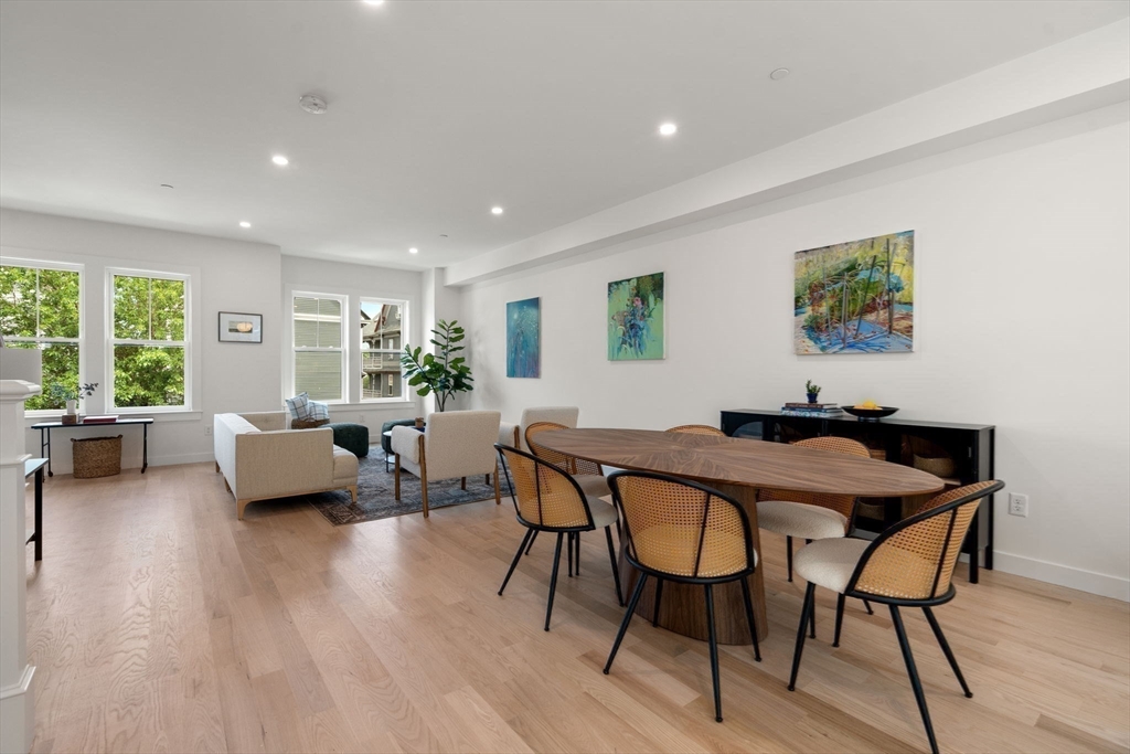 176 School St, Jamaica Plain